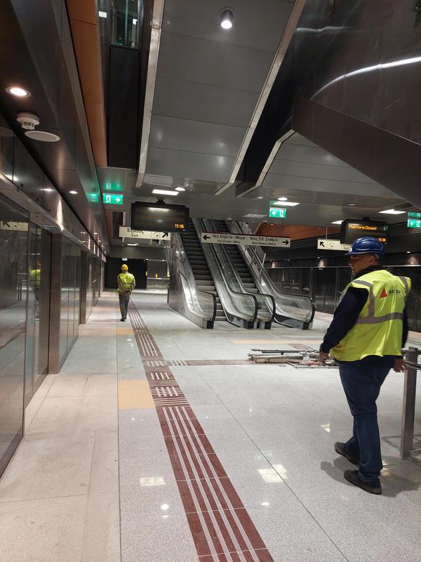 momapix_438959_pos_72