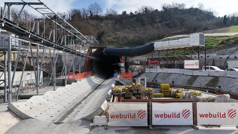 momapix_439897_pos_17