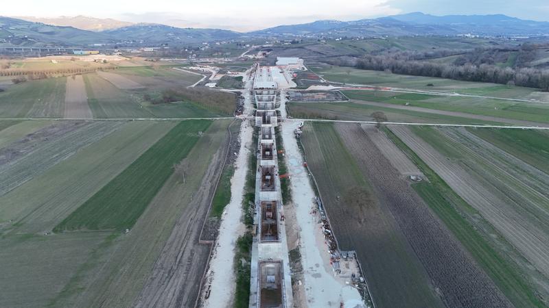 momapix_440121_pos_1