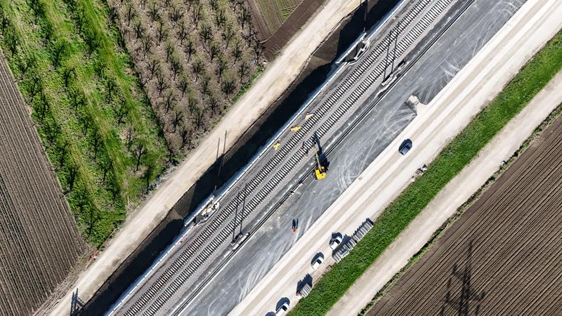 momapix_440188_pos_8