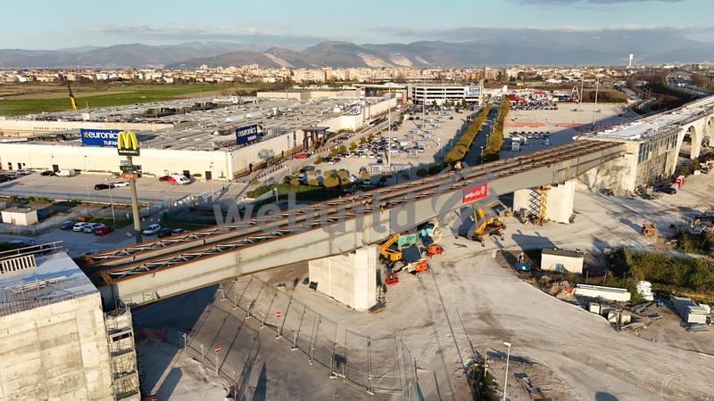 momapix_440240_pos_44