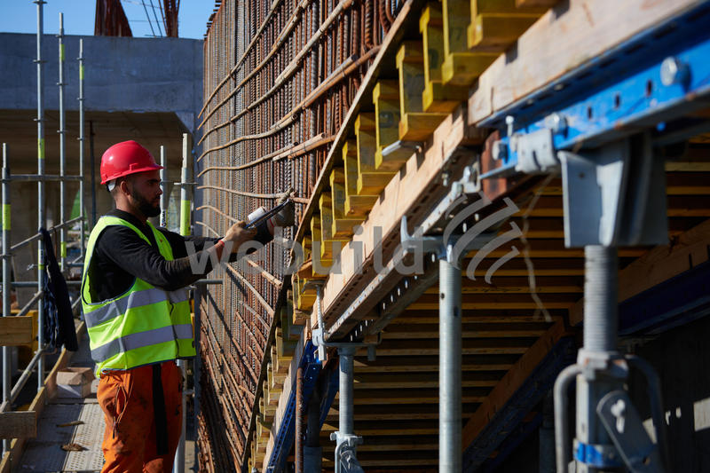 momapix_440247_pos_36