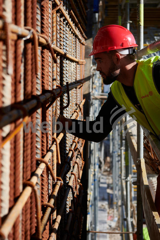 momapix_440252_pos_33