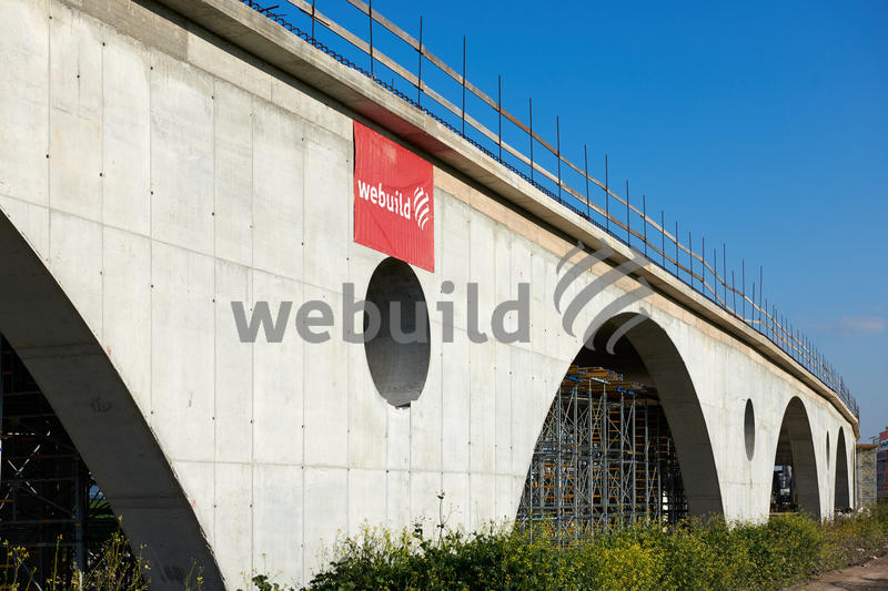 momapix_440254_pos_32