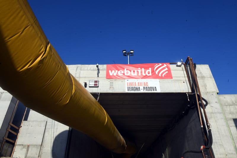 momapix_440305_pos_34