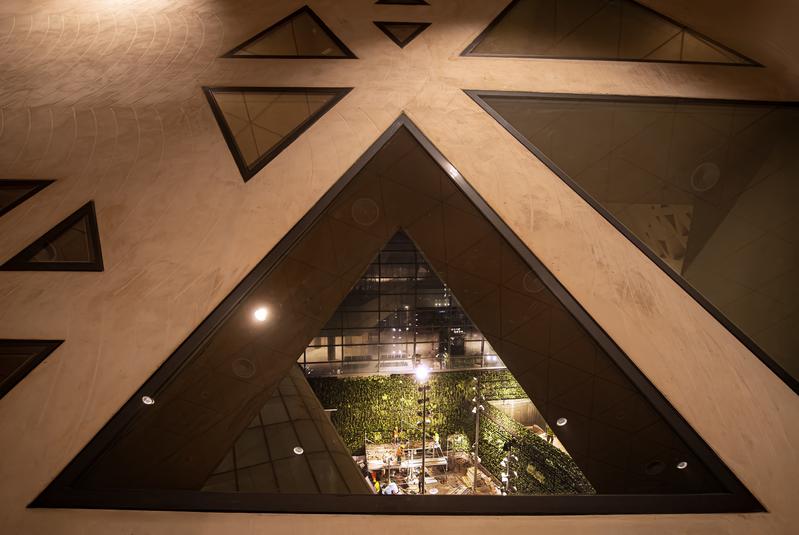 momapix_440862_pos_31